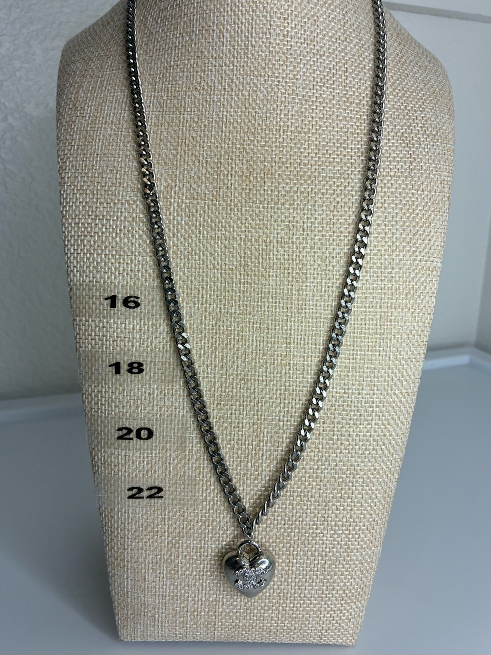 Vintage Silver Heart Pendant Necklace - Women's Jewelry